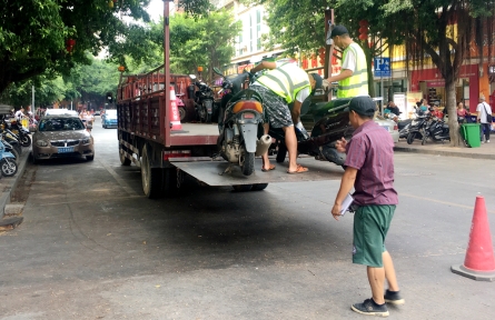 規(guī)范車輛 停放秩序