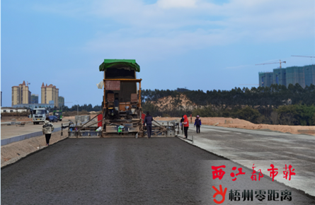 鐵路北路古鳳段水穩(wěn)基層開(kāi)鋪